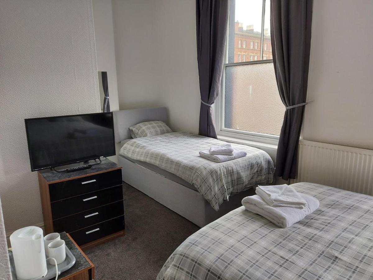 The Lodge Guest Accommodation Barrow-in-Furness Extérieur photo
