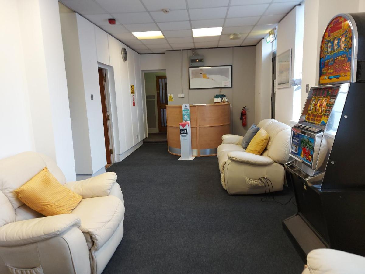 The Lodge Guest Accommodation Barrow-in-Furness Extérieur photo