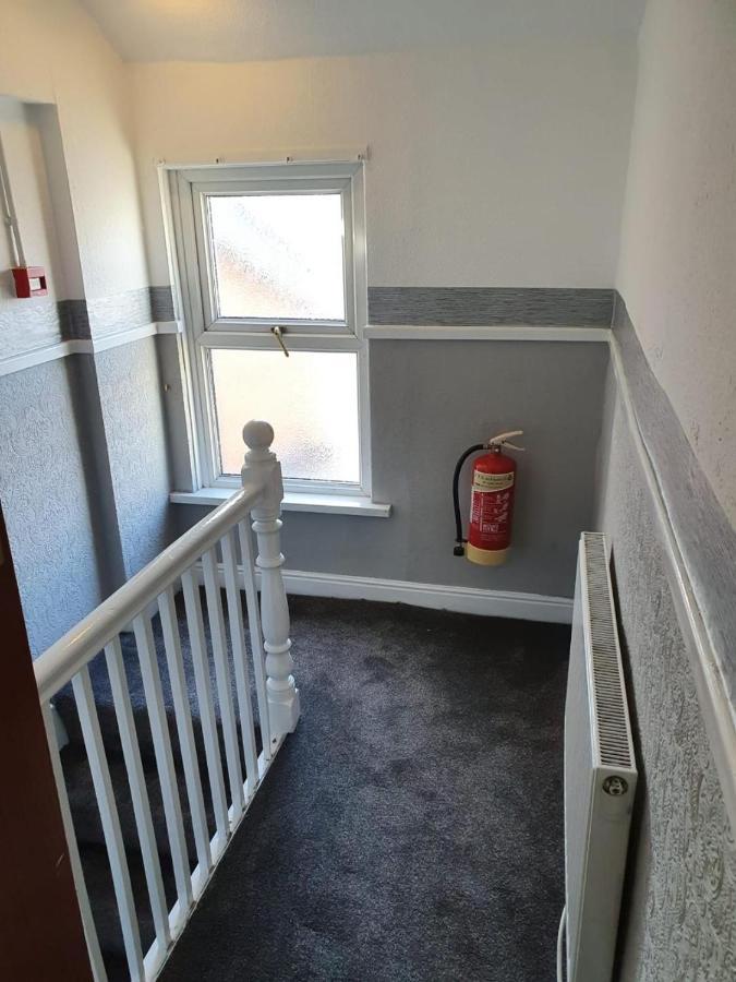 The Lodge Guest Accommodation Barrow-in-Furness Extérieur photo