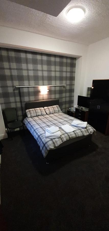 The Lodge Guest Accommodation Barrow-in-Furness Extérieur photo