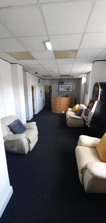 The Lodge Guest Accommodation Barrow-in-Furness Extérieur photo