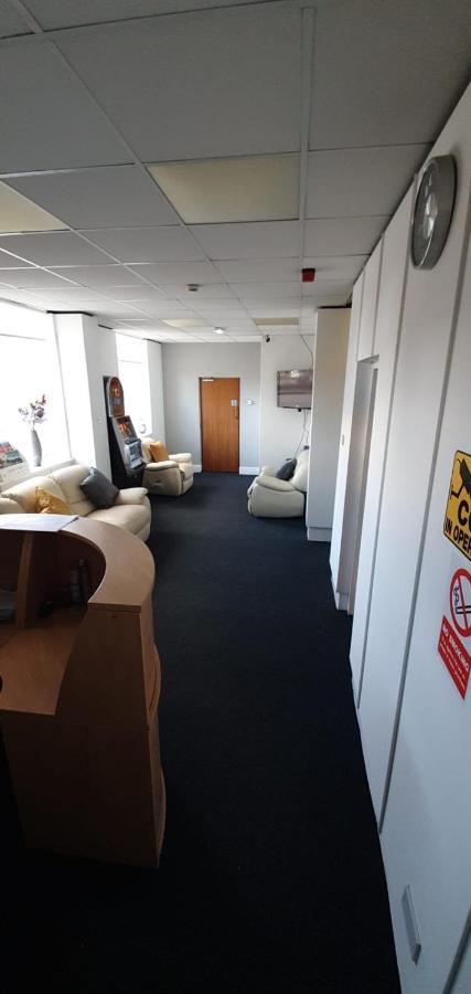 The Lodge Guest Accommodation Barrow-in-Furness Extérieur photo